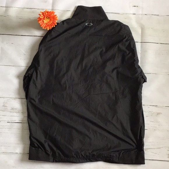 Oakley Golf Windbreaker - Picture 2 of 4